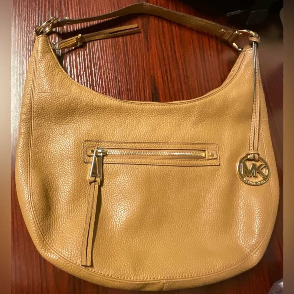 Michael Kors Rhea Zip Hobo Purse
